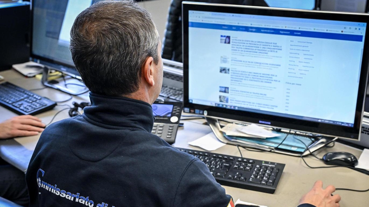 L'operazione condotta dalla polizia postale (Foto di repertorio) L'operazione condotta dalla polizia postale (Foto di repertorio)