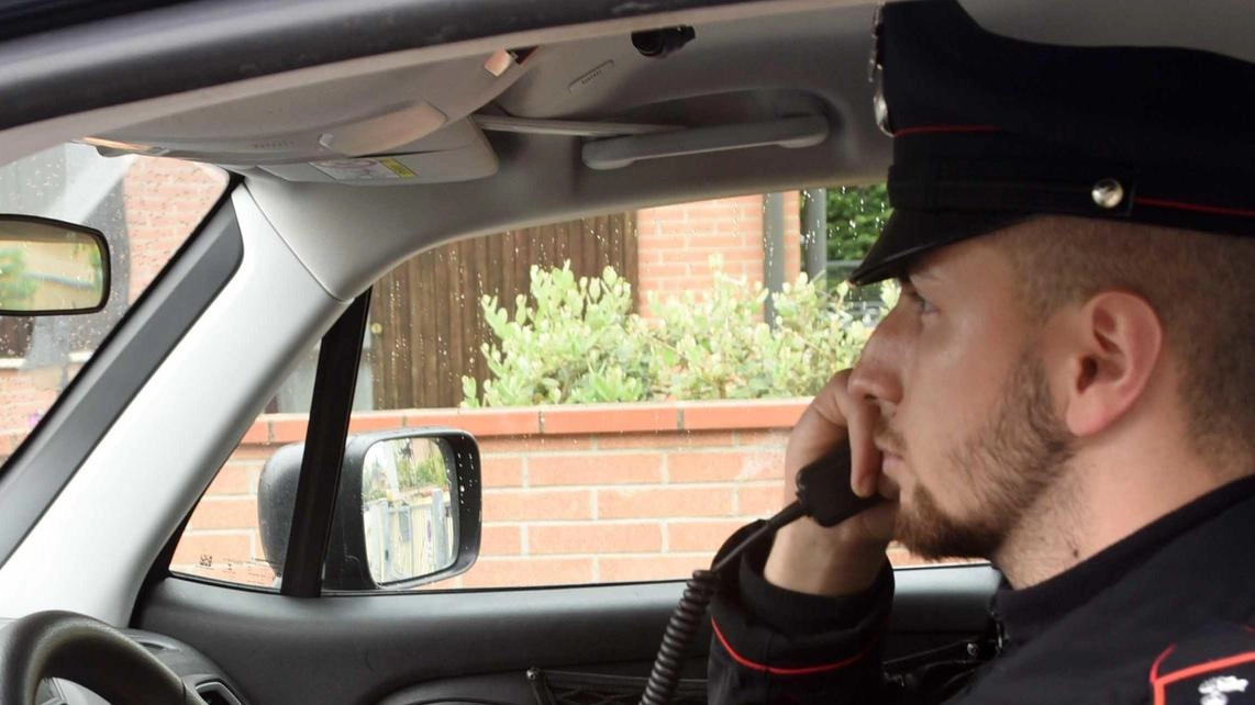 Indagini svolte dai carabinieri dopo la denuncia della madre della minorenne Indagini svolte dai carabinieri dopo la denuncia della madre della minorenne