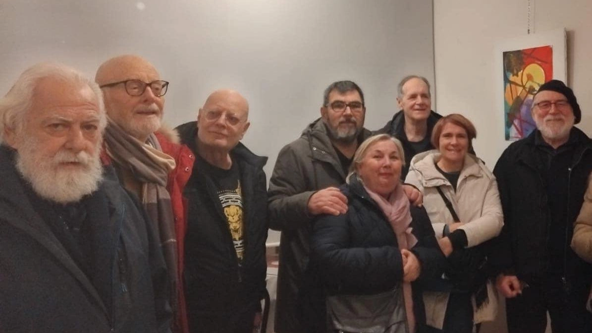 Ultimi giorni per visitare la seconda edizione di “Arte e Solidarietà” di Spazio 23 al Caffè Così Com’è in pieno... Ultimi giorni per visitare la seconda edizione di “Arte e Solidarietà” di Spazio 23 al Caffè Così Com’è in pieno...