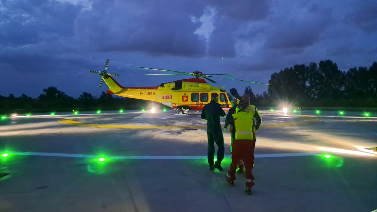 Pegaso 3 e il suo equipaggio in ripartenza dopo l'ospitalità verso Massa Pegaso 3 e il suo equipaggio in ripartenza dopo l'ospitalità verso Massa