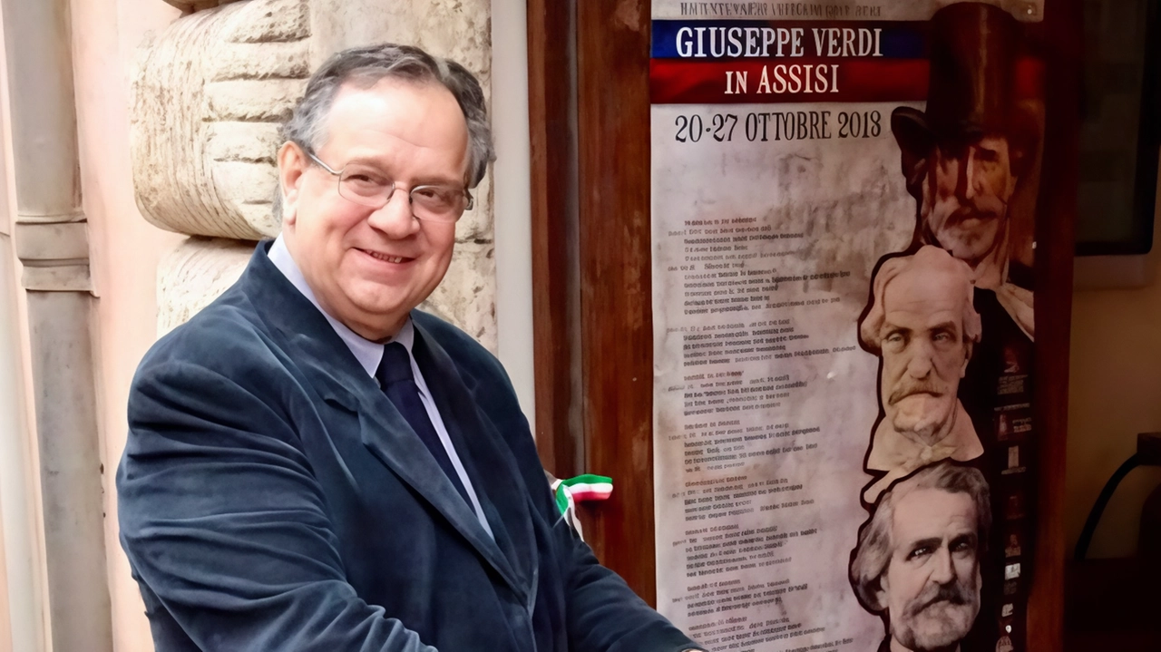 Carlo Angeletti ha fondato il Piccolo Teatro degli Instabili e la Società Culturale Arnaldo Fortini, è stato presidente dell’Ente Calendimaggio, ideatore del Presepe del Colle del Paradiso Carlo Angeletti ha fondato il Piccolo Teatro degli Instabili e la Società Culturale Arnaldo Fortini, è stato presidente dell’Ente Calendimaggio, ideatore del Presepe del Colle del Paradiso