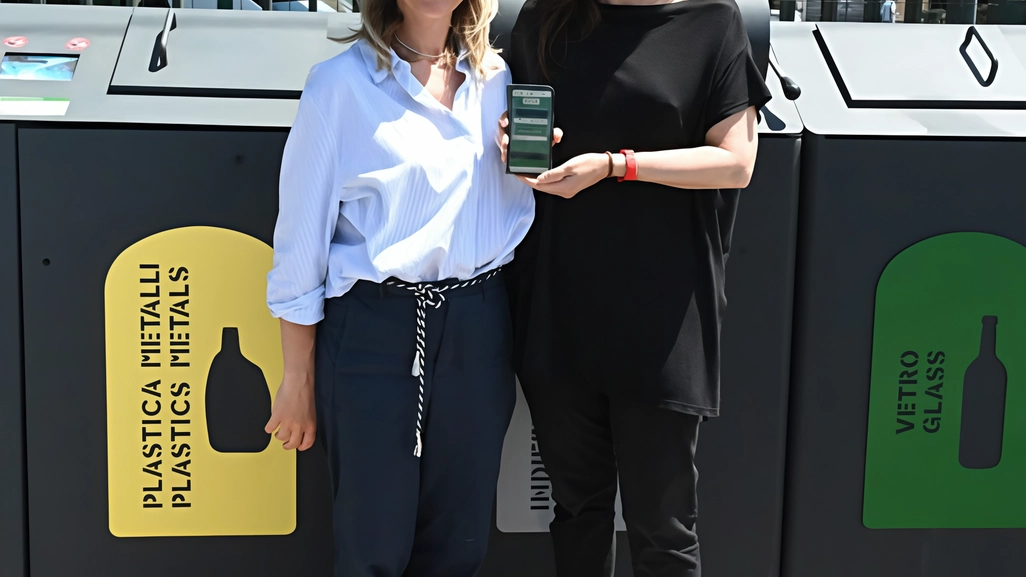 La presidente Sandra Bianchi, con l’assessore Cristina Consani di fronte ai Garby