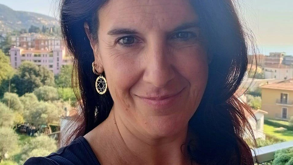 Sara Bontempi, autrice originaria della Lombardia ora residente in riva al Golfo Sara Bontempi, autrice originaria della Lombardia ora residente in riva al Golfo