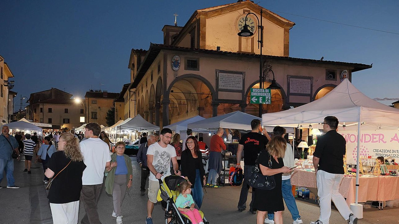 Buona la risposta del pubblico che si è riversato nel centro cittadino. Non soltanto balli, ma anche cibo e voglia di socializzare. . Buona la risposta del pubblico che si è riversato nel centro cittadino. Non soltanto balli, ma anche cibo e voglia di socializzare. .