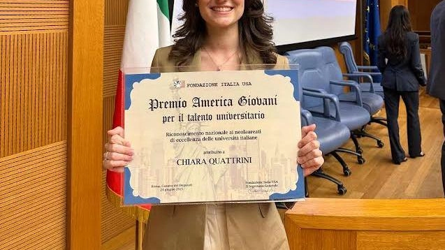 Chiara Quattrini di Montepulciano è tra i migliori neolaureati d’Italia in Sciene Politiche Internazionali, ha ricevuto il «Premio America Giovani» promosso dalla Fondazione Italiana Usa Chiara Quattrini di Montepulciano è tra i migliori neolaureati d’Italia in Sciene Politiche Internazionali, ha ricevuto il «Premio America Giovani» promosso dalla Fondazione Italiana Usa