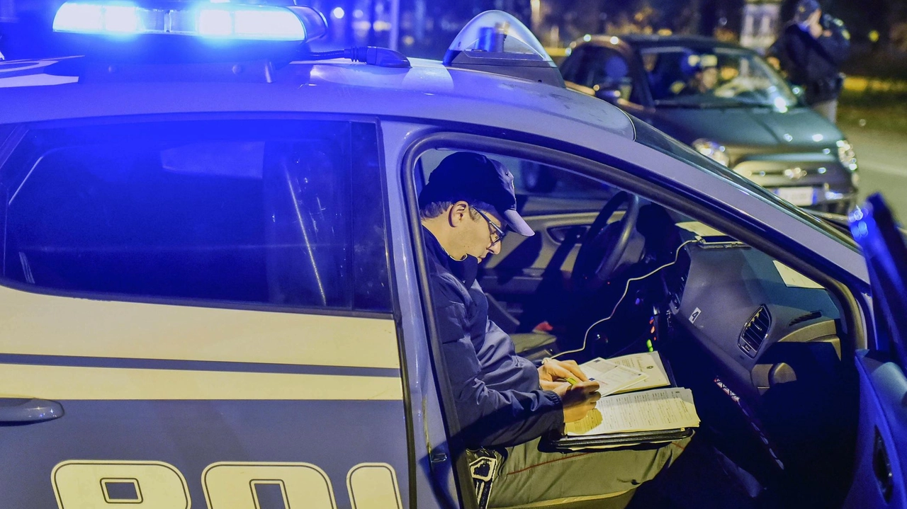 AREZZO Un bazar della droga ambulante. Un nigeriano è stato trovato per le strade di Saione con nelle tasche ben... AREZZO Un bazar della droga ambulante. Un nigeriano è stato trovato per le strade di Saione con nelle tasche ben...
