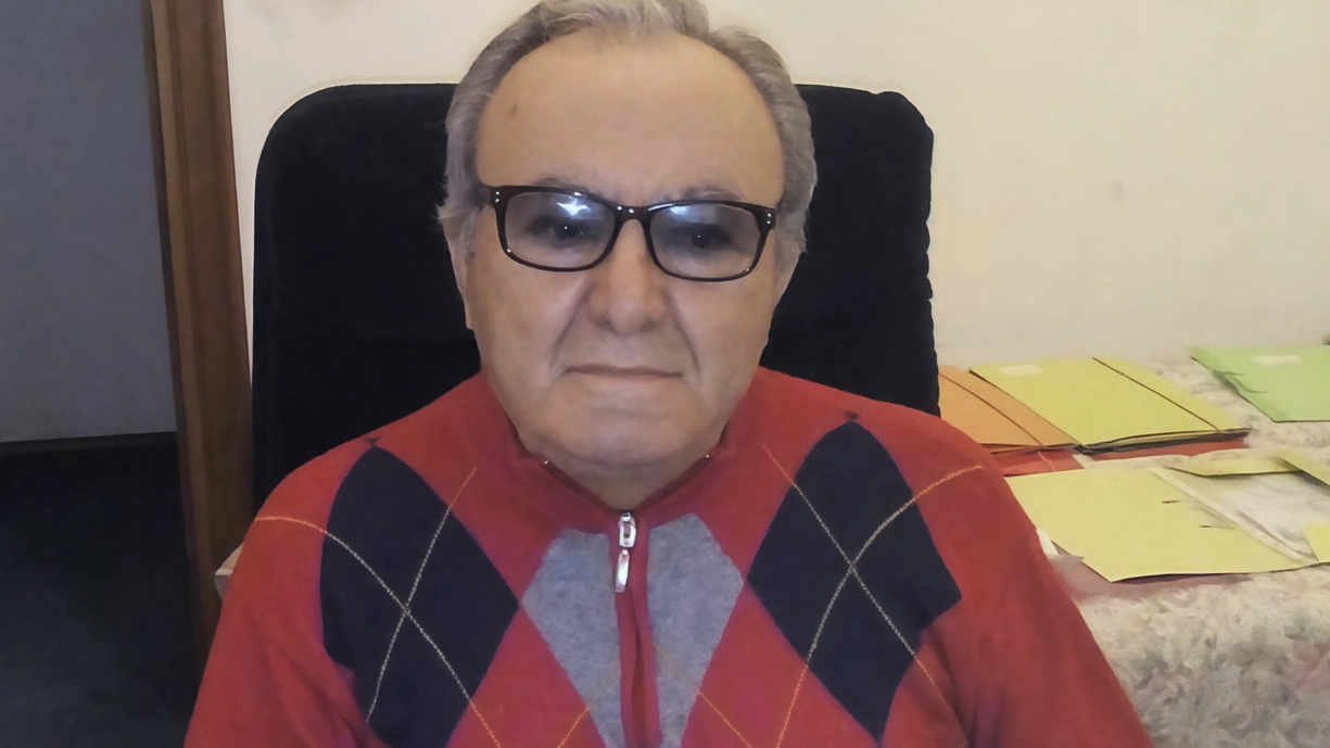 FOLIGNO Insegnante, imprenditore, attore amatoriale. Paris Faffa, 95 anni, è venuto a mancare domenica pomeriggio dopo una esistenza contrassegnata... FOLIGNO Insegnante, imprenditore, attore amatoriale. Paris Faffa, 95 anni, è venuto a mancare domenica pomeriggio dopo una esistenza contrassegnata...