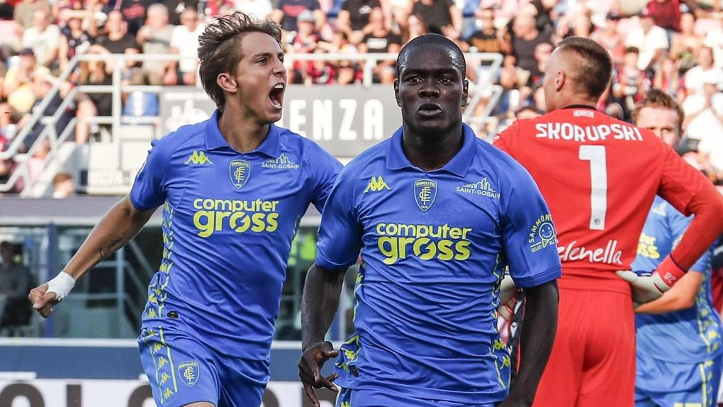 Gli azzurri si fanno sorprendere in avvio, ma reagiscono all’istante e agguantano il pari con carattere. Cinque punti in tre partite: così la squadra di D’Aversa si avventura nelle posizioni di alta classifica. . Gli azzurri si fanno sorprendere in avvio, ma reagiscono all’istante e agguantano il pari con carattere. Cinque punti in tre partite: così la squadra di D’Aversa si avventura nelle posizioni di alta classifica. .