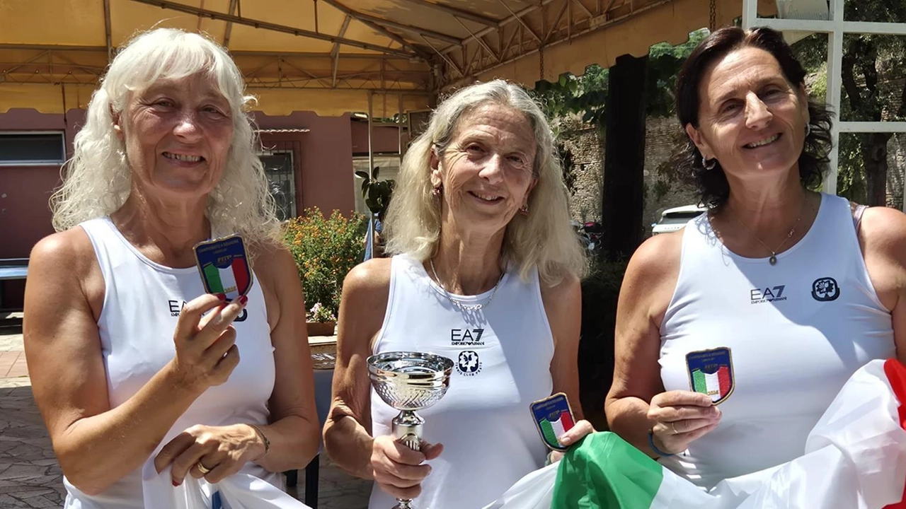 Le signore del tennis del Tc Prato Le signore del tennis del Tc Prato