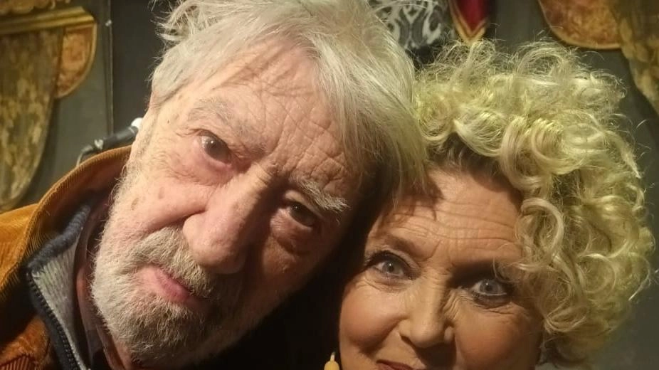 La cantante Rossana Casale insieme a Sandro Luporini, alter ego di Gaber La cantante Rossana Casale insieme a Sandro Luporini, alter ego di Gaber