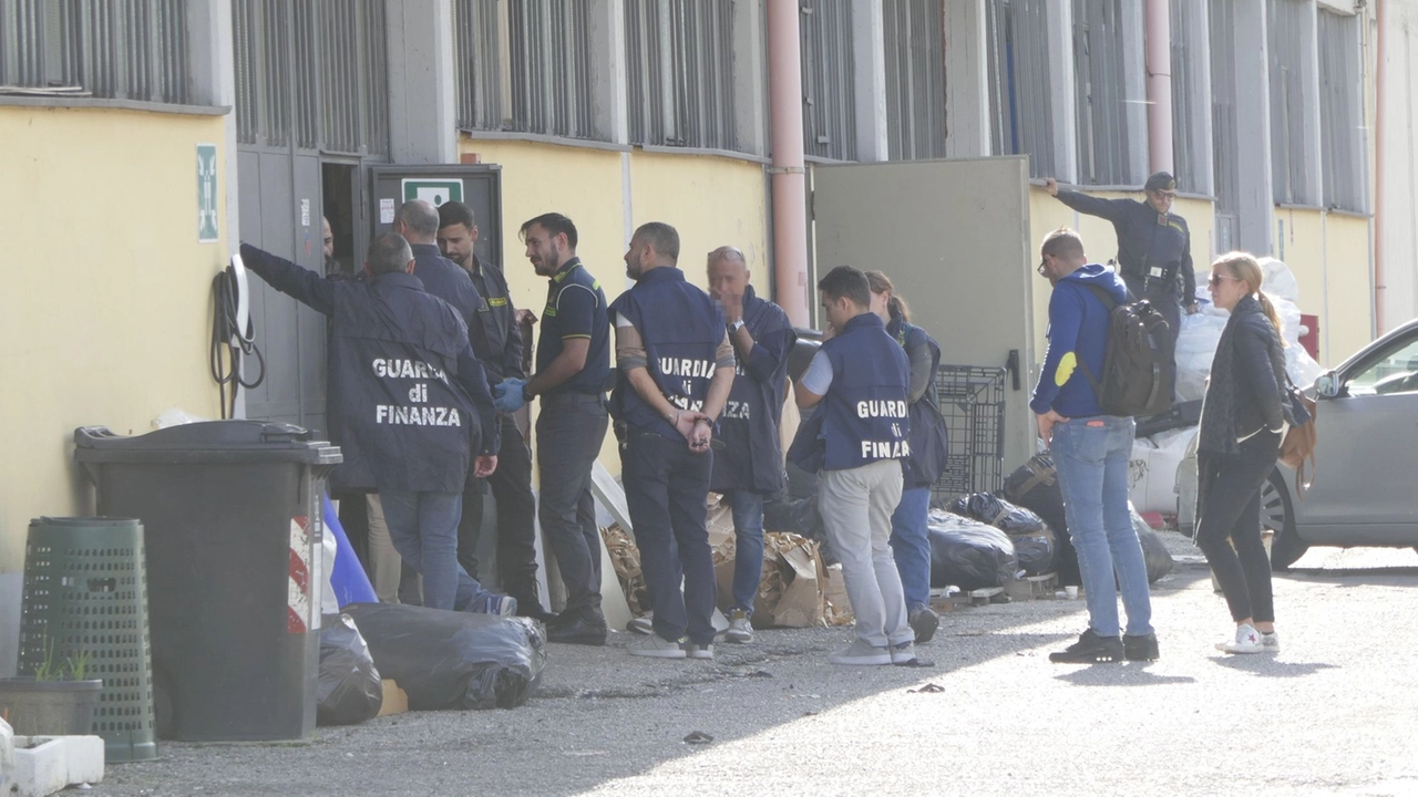 Una delle più recenti operazioni delle forze dell’ordine a Prato contro lo sfruttamento sul lavoro a Prato