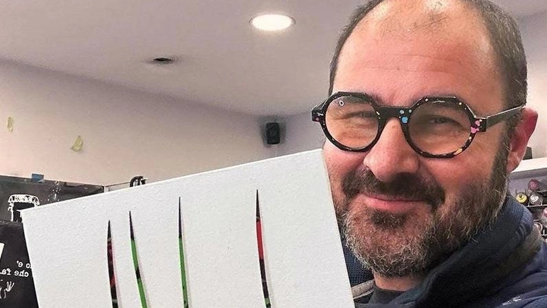 Domani a Villa Cuturi la performance dell’asso del ’nuovo futurismo’. Lo hanno definito ’il Banksy italiano’, era un manager poi la svolta. "Sono un writer gentiluomo, che protegge i muri dove disegna". Domani a Villa Cuturi la performance dell’asso del ’nuovo futurismo’. Lo hanno definito ’il Banksy italiano’, era un manager poi la svolta. "Sono un writer gentiluomo, che protegge i muri dove disegna".