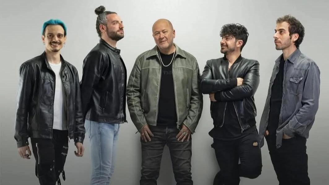 Una band tutta aretina che ha fatto la storia della musica con la canzone "Vivo per lei". Adesso, gli Oro... Una band tutta aretina che ha fatto la storia della musica con la canzone "Vivo per lei". Adesso, gli Oro...