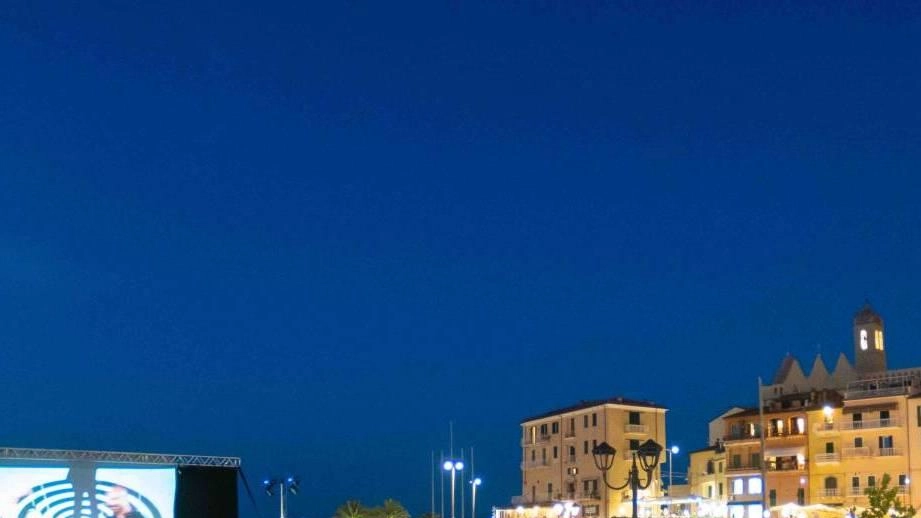 Con questa sera cala il sipario sul Pop Corn Festival. Saranno resi noti i vincitori Con questa sera cala il sipario sul Pop Corn Festival. Saranno resi noti i vincitori