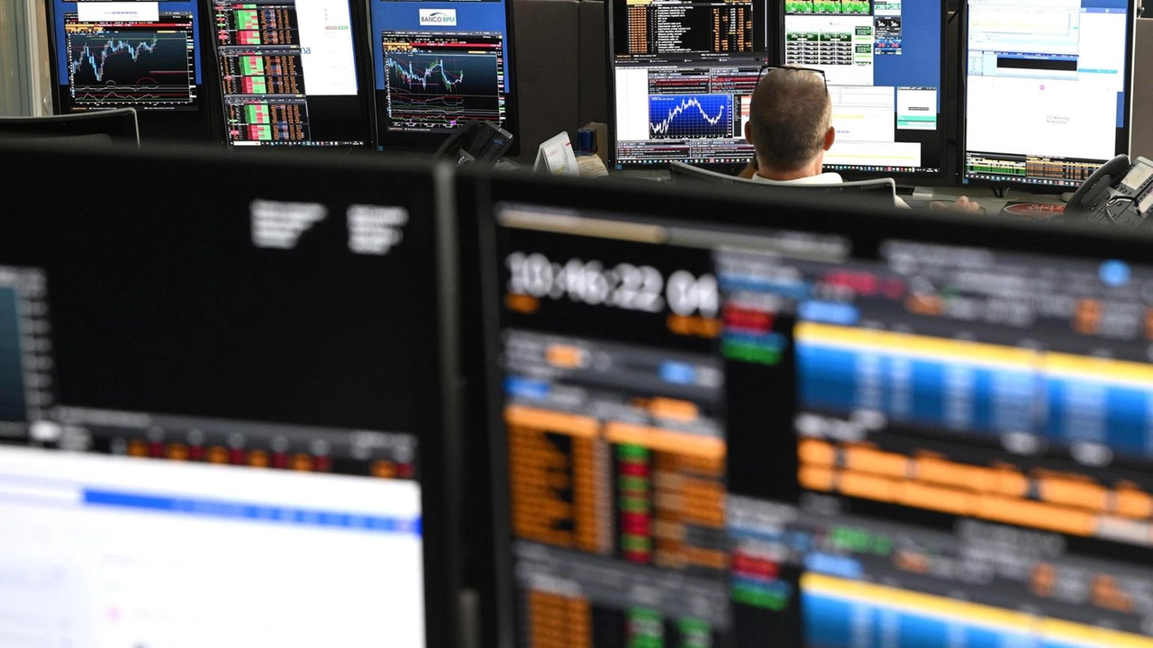 Il rendimento del decennale italiano sale al 3,47% Il rendimento del decennale italiano sale al 3,47%