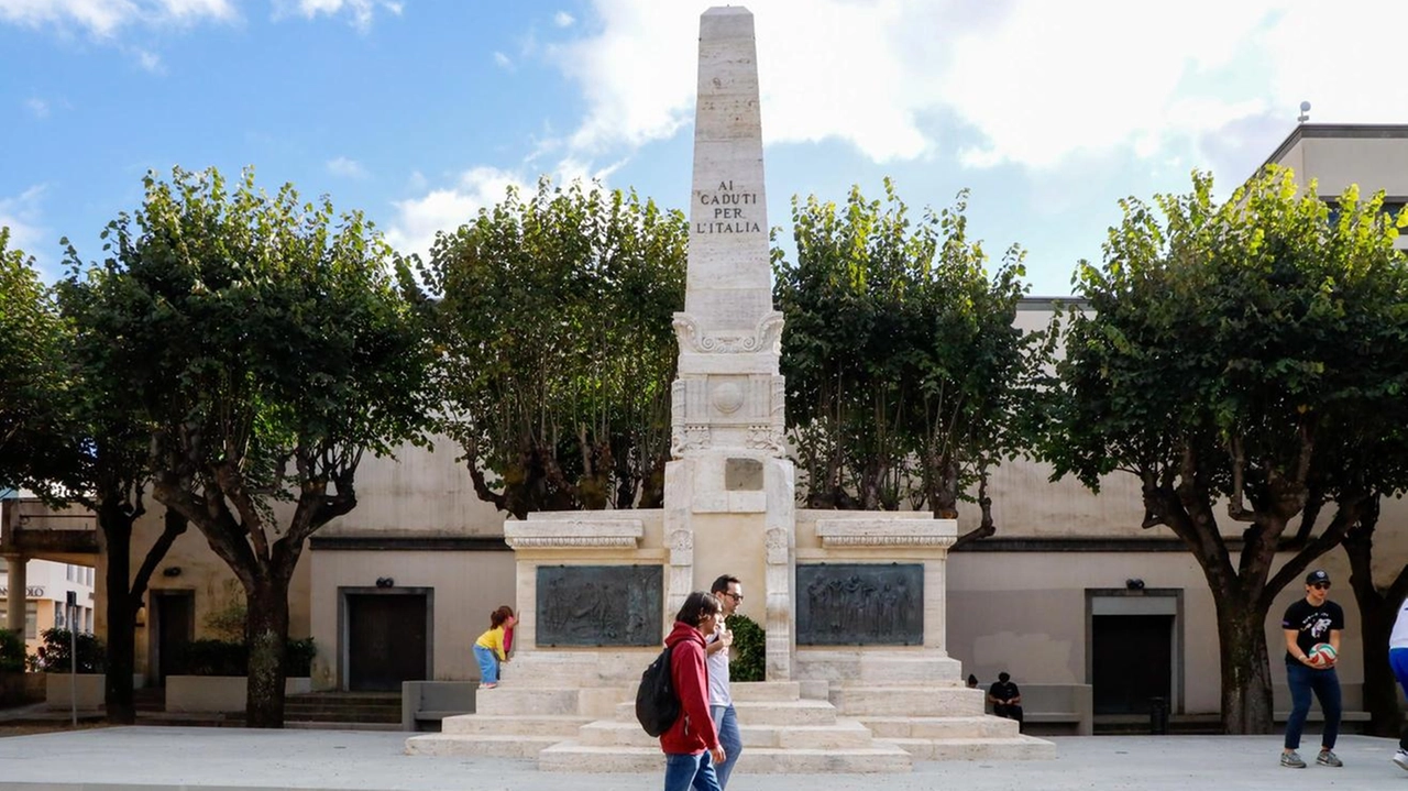 Il monumento ai caduti ricollocato Il monumento ai caduti ricollocato
