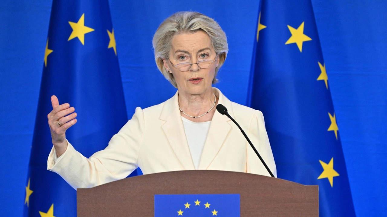 Trump: “Possibilità di accordo con Ue al 50%”. Von der Leyen tra due fuochi. Il bazooka sullo sfondo, ma la Ue cammina sugli specchi