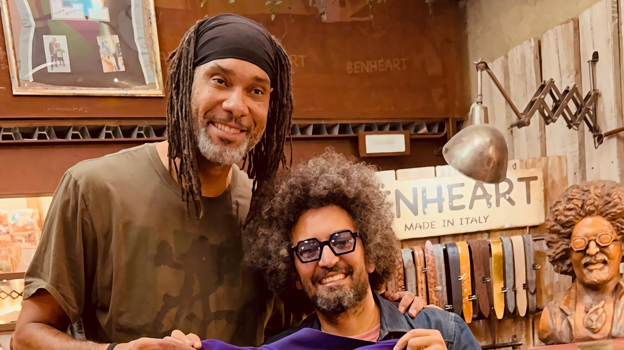 Tim Duncan, tra i più forti giocatori della storia della Nba, dopo un giro in Costiera Amalfitana ha fatto tappa... Tim Duncan, tra i più forti giocatori della storia della Nba, dopo un giro in Costiera Amalfitana ha fatto tappa...