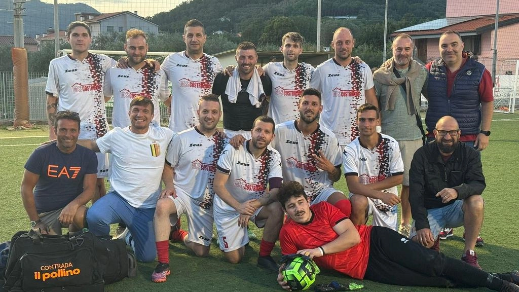 La rappresentativa della Ms Costruzioni / Ccr Muggiano ha conquistato la promozione. nel Girone 1 La rappresentativa della Ms Costruzioni / Ccr Muggiano ha conquistato la promozione. nel Girone 1