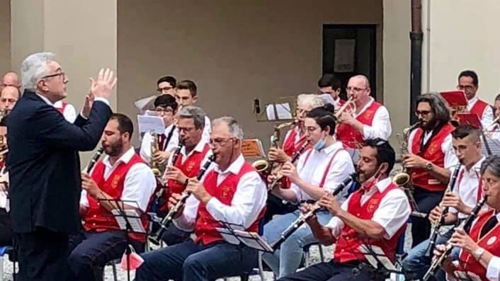 Un concerto di alcuni anni fa che le bande della zona fecero nel ricordo del maestro Duilio Neri nell’occasione della presentazione di un libro sulla sua vita Un concerto di alcuni anni fa che le bande della zona fecero nel ricordo del maestro Duilio Neri nell’occasione della presentazione di un libro sulla sua vita