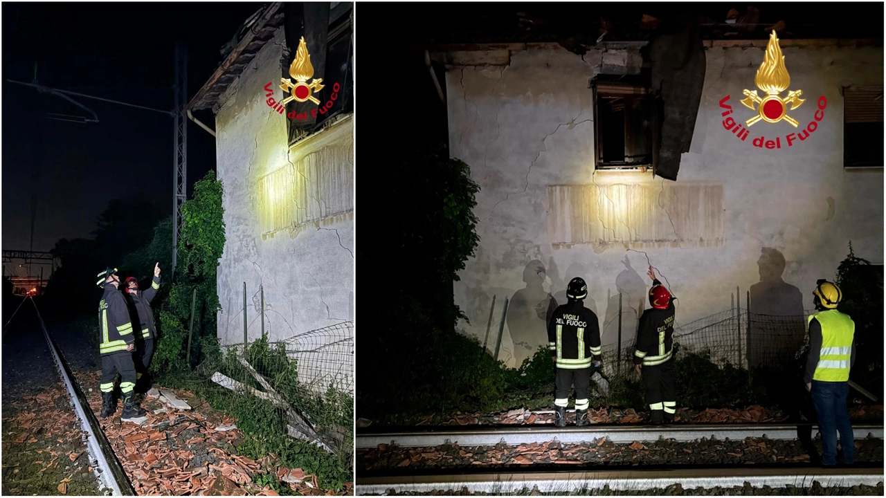I vigili del fuoco intervenuti dopo l’esplosione nella casa cantoniera in via Livornese a Empoli I vigili del fuoco intervenuti dopo l’esplosione nella casa cantoniera in via Livornese a Empoli