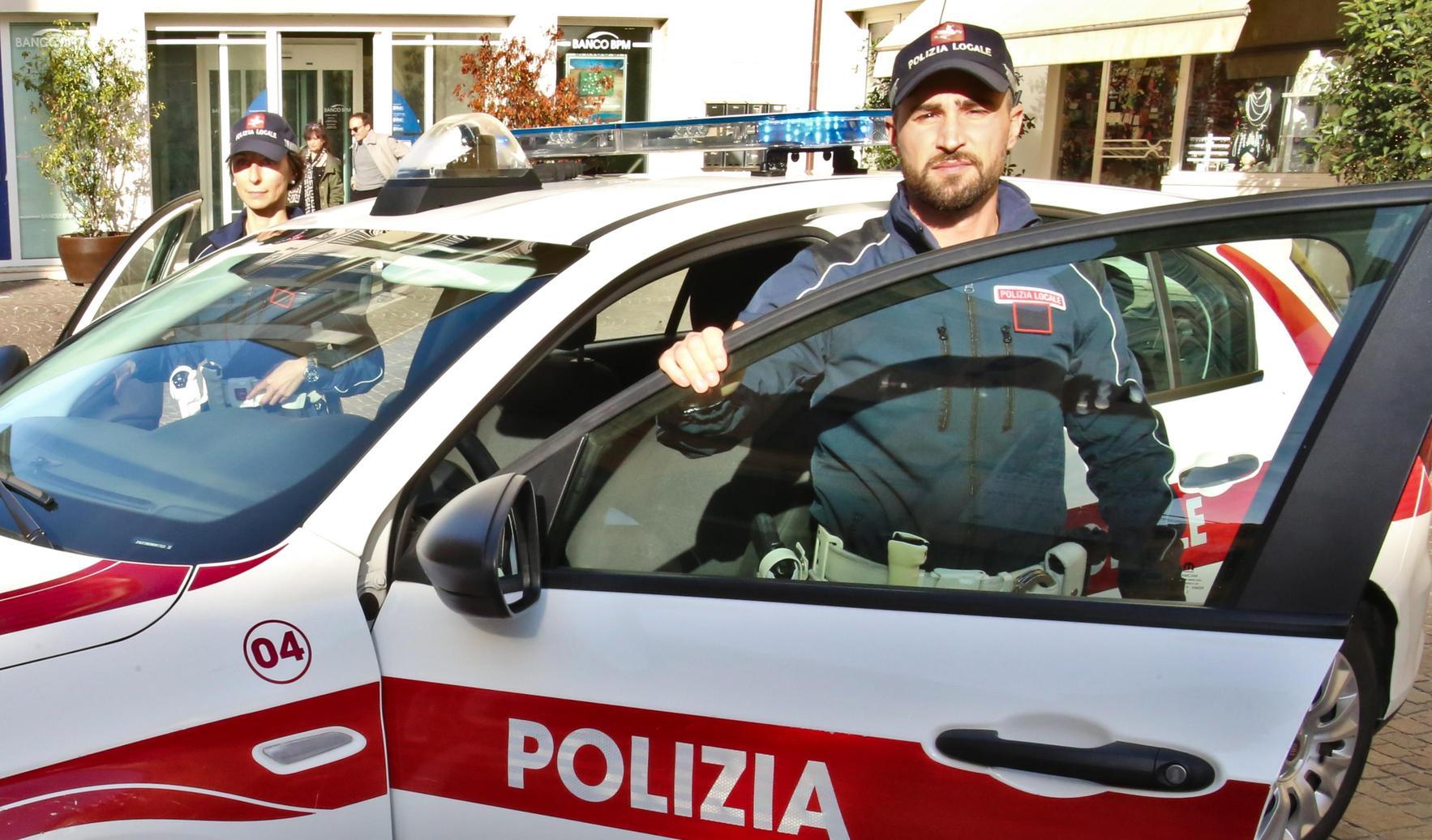 https://www.lanazione.it/image-service/view/acePublic/alias/contentid/Mjc3YzkxZjItMzc0NS00/0/da-fine-mese-cerberino-in-azione-sosta-selvaggia-le-zone-nel-mirino.jpeg