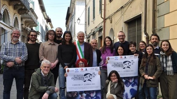Gli autori presenti nel centro storico di Camaiore dove resteranno fino a sabato ospiti dell’Ostello del Pellegrino