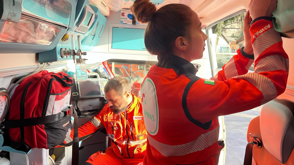 Il responsabile Barbieri lancia un appello: "Abuso delle ambulanze". Triplicati anche gli accessi agli ambulatori medici di Marina di Carrara. Il responsabile Barbieri lancia un appello: "Abuso delle ambulanze". Triplicati anche gli accessi agli ambulatori medici di Marina di Carrara.