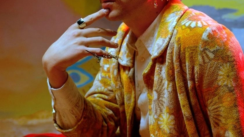 Milanese Andrea Venerus, è definito in arte solo dal cognome, stasera l’artista sarà alle 21 in Fortezza con il suo tour segreto Milanese Andrea Venerus, è definito in arte solo dal cognome, stasera l’artista sarà alle 21 in Fortezza con il suo tour segreto