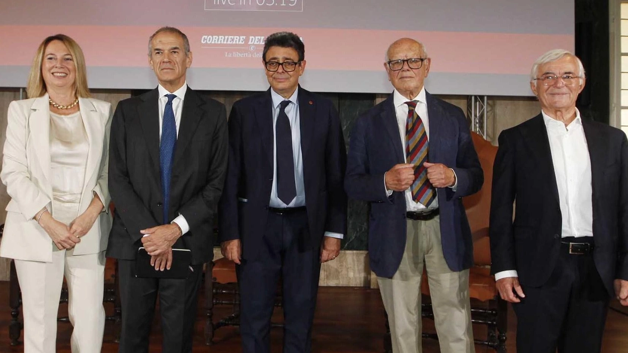 Il messaggio dello scienziato Rino Rappuoli al convegno all’Università. Il rettore Di Pietra: "Dobbiamo cogliere le opportunità della tecnologia".