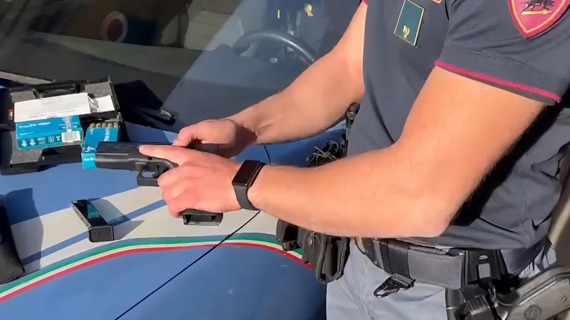 Sparano con la sciacciacani: un caos. Rintracciati e denunciati dalla Polizia Sparano con la sciacciacani: un caos. Rintracciati e denunciati dalla Polizia