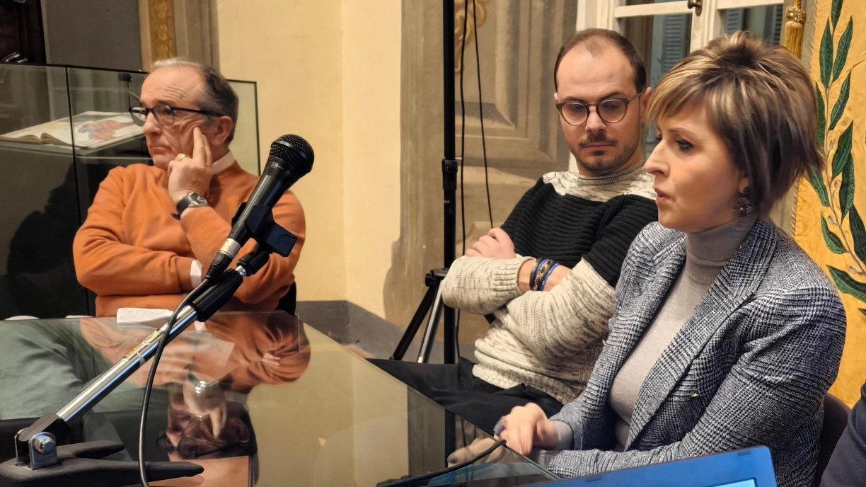 Tanti interventi alla tavola rotonda organizzata dalla deputata Mazzetti. I dati della Camera di Commercio e il monito degli industriali . Tanti interventi alla tavola rotonda organizzata dalla deputata Mazzetti. I dati della Camera di Commercio e il monito degli industriali .