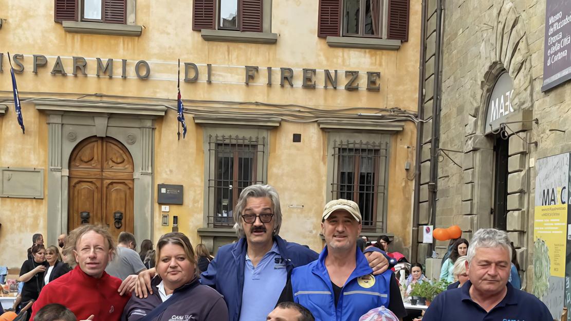 Il Calcit punta ad altri successi. Domenica il mercatino dei ragazzi. Tutti in piazza per la solidarietà Il Calcit punta ad altri successi. Domenica il mercatino dei ragazzi. Tutti in piazza per la solidarietà