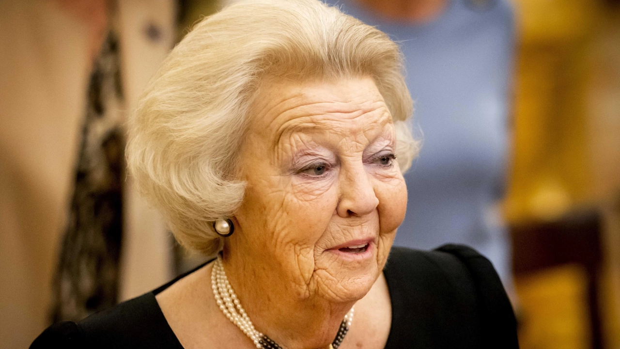 La principessa Beatrice, ex regina dei Paesi Bassi La principessa Beatrice, ex regina dei Paesi Bassi