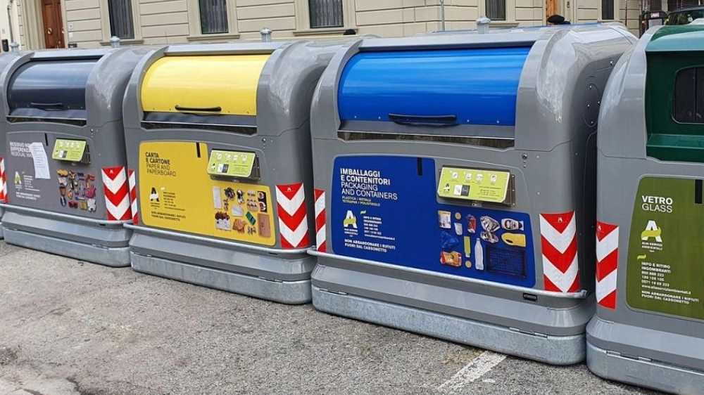 Rifiuti, a Firenze attivazione cassonetti digitali a Campo Marte Rifiuti, a Firenze attivazione cassonetti digitali a Campo Marte