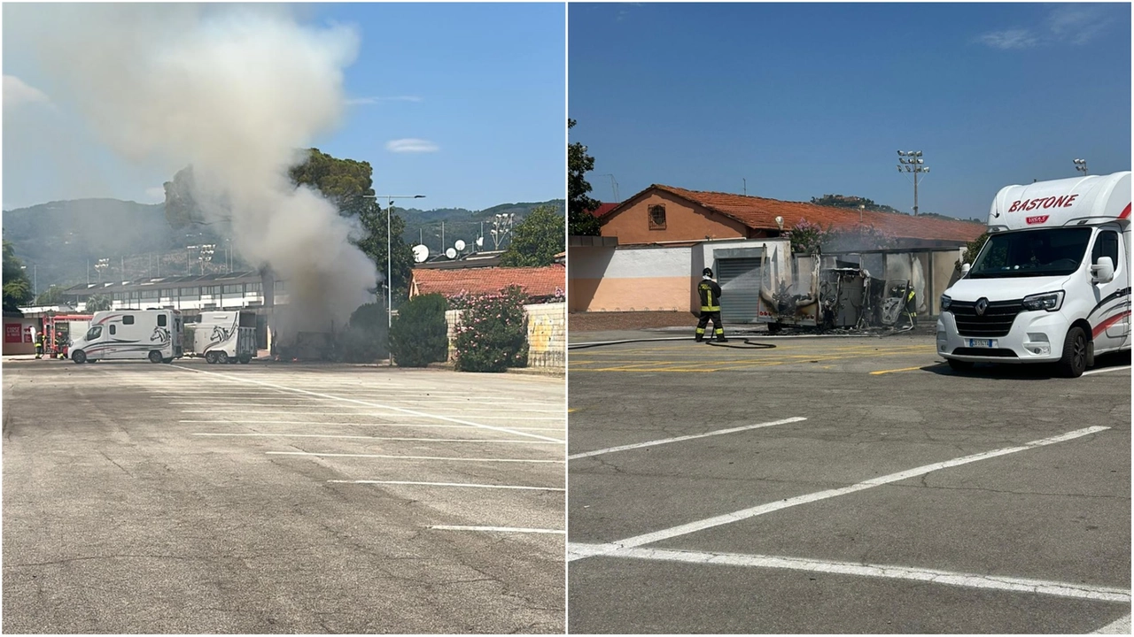 Il mezzo in fiamme e poi distrutto e l'intervento dei vigili del fuoco