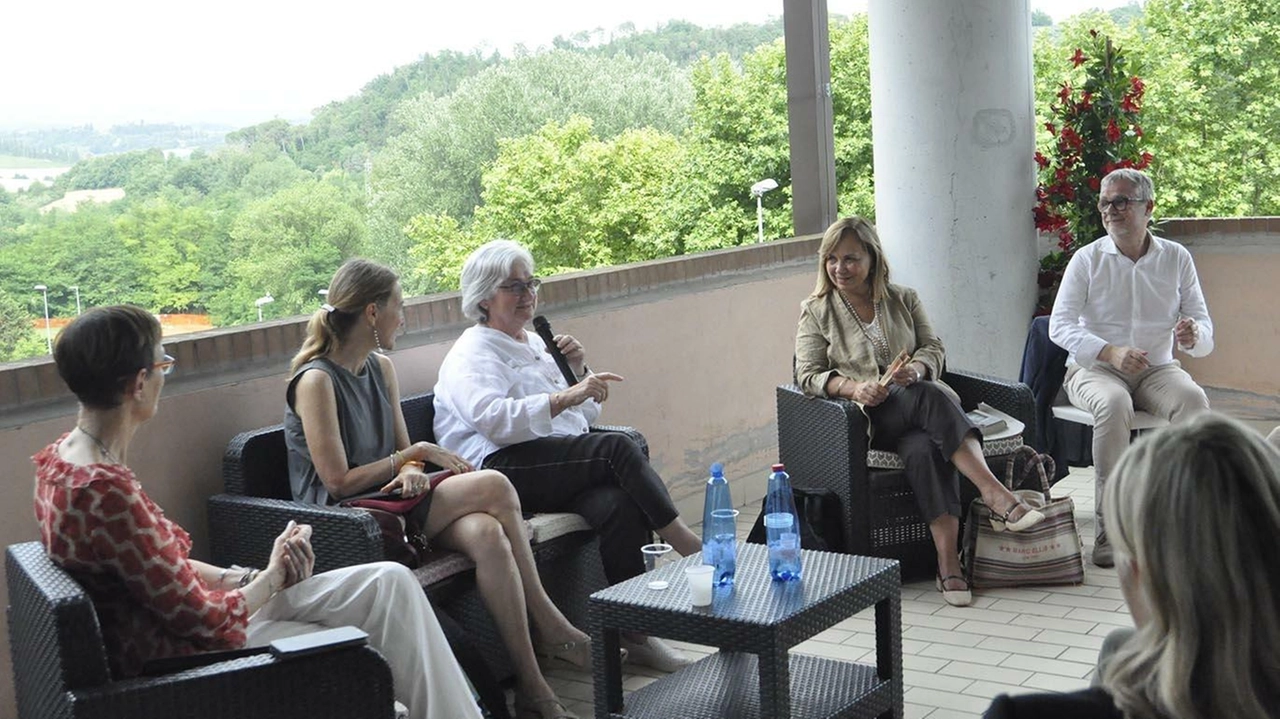 L’intervento dell’ex ministro della Sanità Rosy Bindi in occasione dei venticinque anni del presidio ospedaliero di Campostaggia L’intervento dell’ex ministro della Sanità Rosy Bindi in occasione dei venticinque anni del presidio ospedaliero di Campostaggia