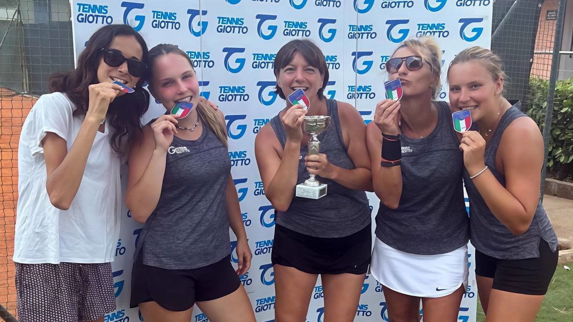 La squadra. ha fatto affidamento su capitan Patrizia Felicini,. Viola Cipriani,. Alessia Duchi,. Alessia Giulicchi e. Sofia Macis La squadra. ha fatto affidamento su capitan Patrizia Felicini,. Viola Cipriani,. Alessia Duchi,. Alessia Giulicchi e. Sofia Macis