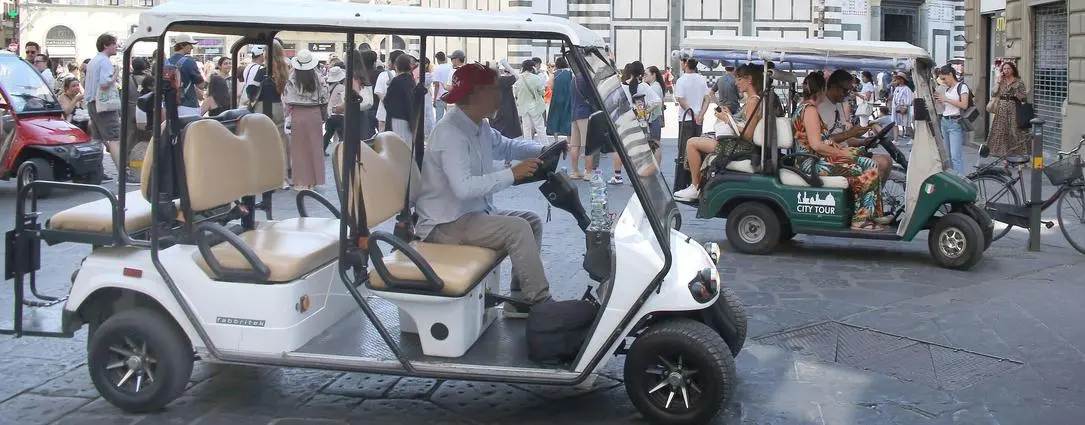 Golf car, nasce il consorzio. Martedì incontro in Comune: "Vogliamo sosta e regole"