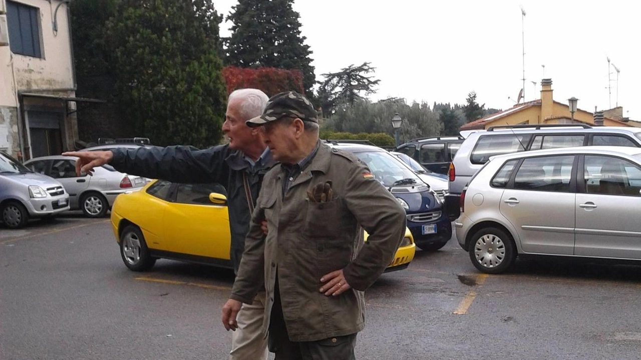 Il parcheggio della Casa del popolo Il parcheggio della Casa del popolo