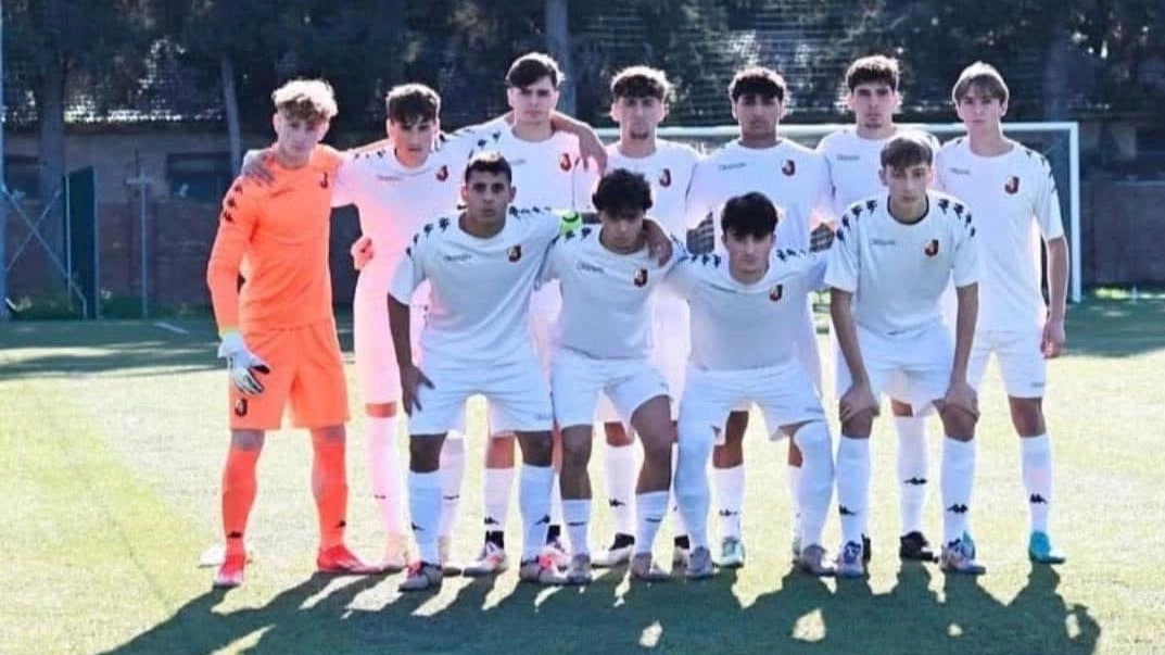Anche la «Primavera» rossonera, come la prima squadra, resiste grazie agli aiuti Anche la «Primavera» rossonera, come la prima squadra, resiste grazie agli aiuti