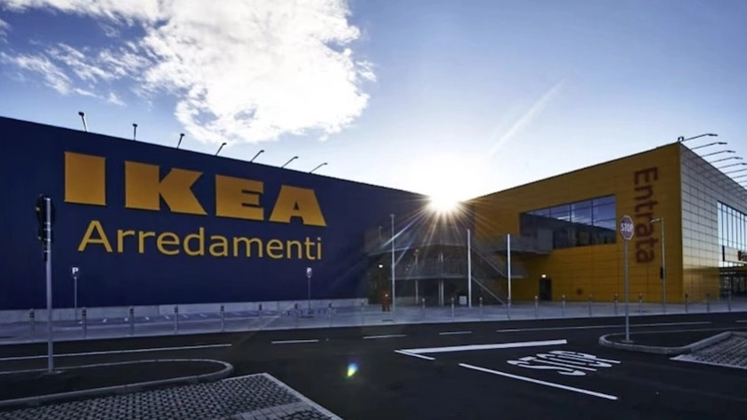 Il punto vendita Ikea a Pisa (foto di repertorio) Il punto vendita Ikea a Pisa (foto di repertorio)