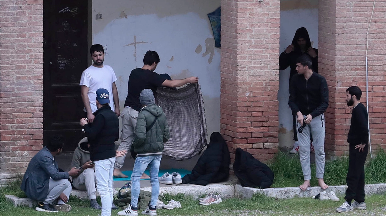 Da molti mesi la questione dei pakistani viene affrontata a livello istituzionale Da molti mesi la questione dei pakistani viene affrontata a livello istituzionale