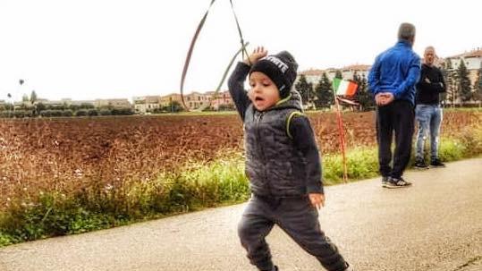  il lancio del formaggio alessandro campione nella categoria junior