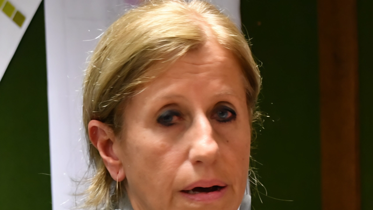 Il Polo Progressista e di Sinistra chiede all'Asl di modificare il regolamento delle donazioni per evitare potenziali conflitti d'interesse con le società private nel settore sanitario. Il Polo Progressista e di Sinistra chiede all'Asl di modificare il regolamento delle donazioni per evitare potenziali conflitti d'interesse con le società private nel settore sanitario.