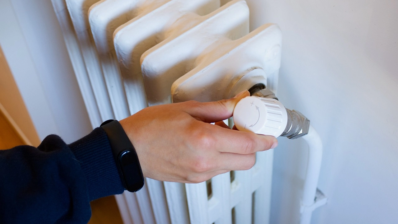 Termosifoni accesi dal 15 ottobre nella fascia climatica E Termosifoni accesi dal 15 ottobre nella fascia climatica E