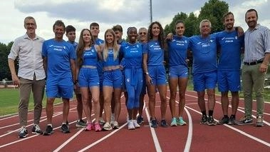 Ultimo, in ordine di tempo, quello di sedici atleti che hanno svolto parte della preparazione in vista dei mondiali di categoria che si terranno a Tokyo dal 13 al 21 del prossimo mese Ultimo, in ordine di tempo, quello di sedici atleti che hanno svolto parte della preparazione in vista dei mondiali di categoria che si terranno a Tokyo dal 13 al 21 del prossimo mese