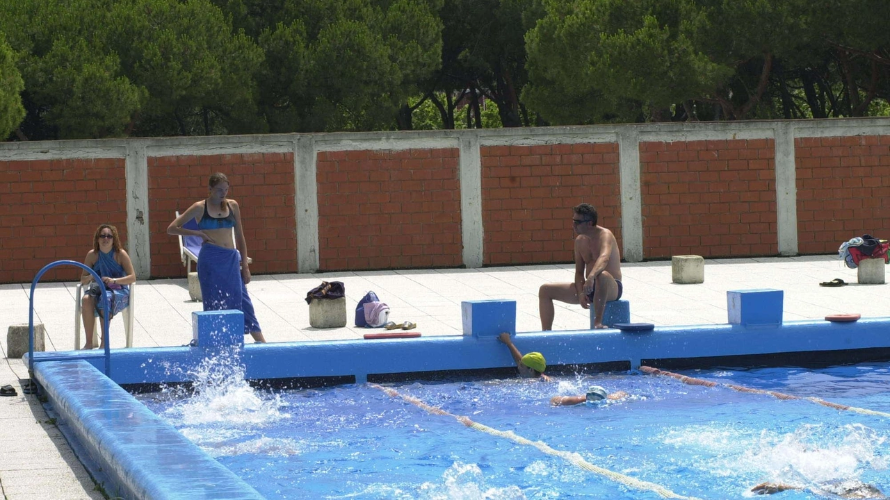 Le piscine di Marina quest’anno apriranno in anticipo per agevolare turisti e residenti Le piscine di Marina quest’anno apriranno in anticipo per agevolare turisti e residenti