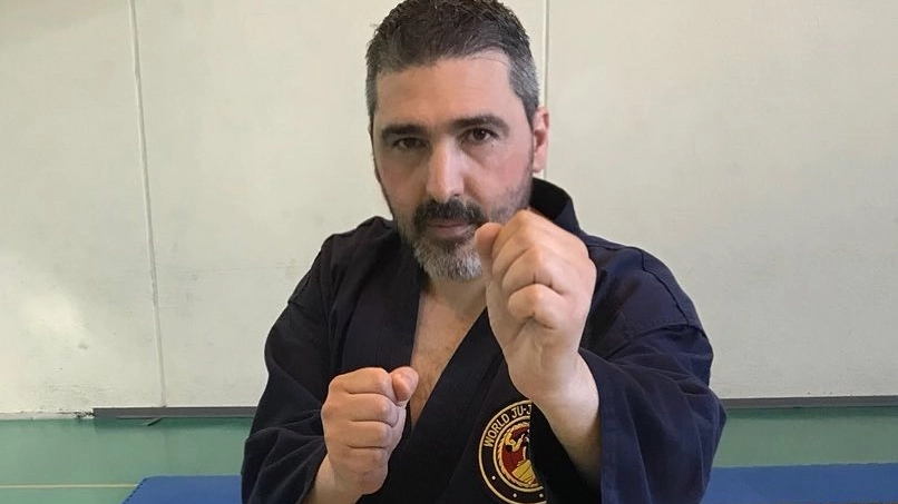 Il sindaco maestro di arti marziali Il sindaco maestro di arti marziali