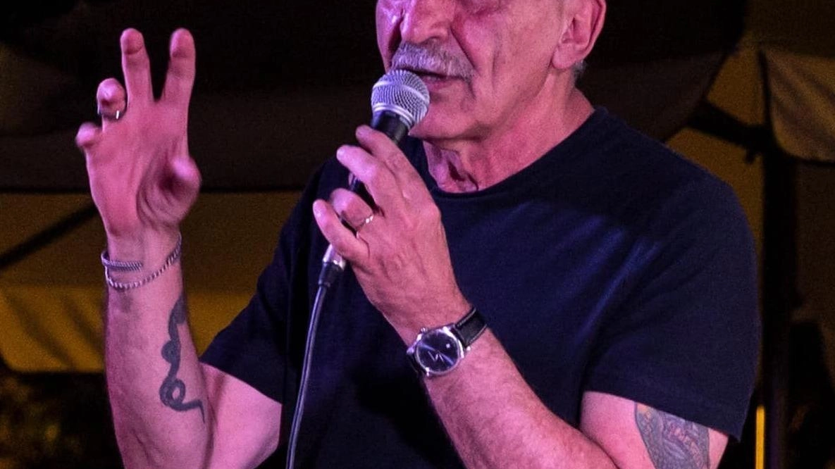 Gino Castaldo, giornalista e scrittore, nonché conduttore radiofonico, domani alle 18 sarà il protagonista della quarta tappa del festival. ’I luoghi del tempo’ Gino Castaldo, giornalista e scrittore, nonché conduttore radiofonico, domani alle 18 sarà il protagonista della quarta tappa del festival. ’I luoghi del tempo’